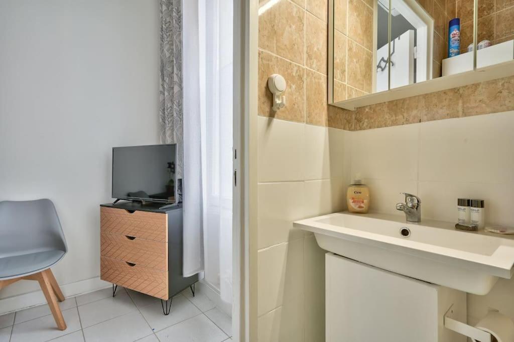 Magnificent Studio Near Paris Clichy Dış mekan fotoğraf